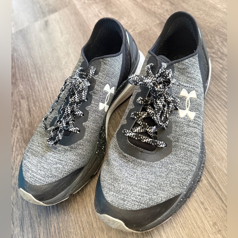 Under Armour Charged Escape Running Shoes Women’s Size 9 – Lightweight Athletic